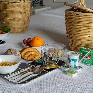 3* Pensión Wallis Sao Bento