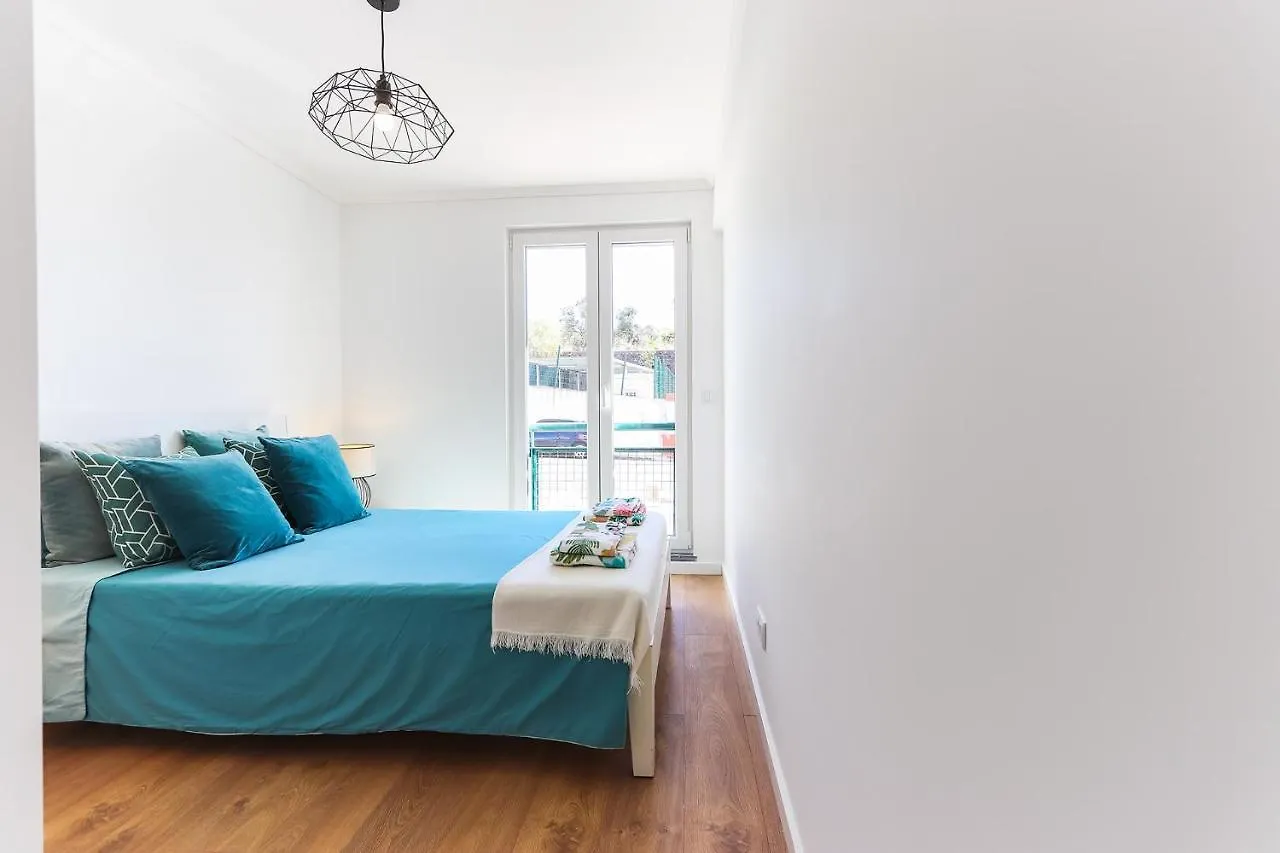Cosy Guesthouse - Sonias Houses Lisbon 3*,