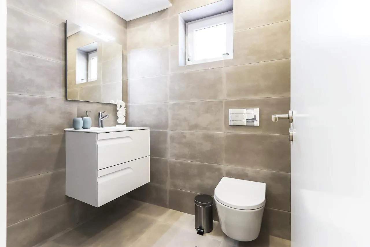 Cosy Guesthouse - Sonias Houses Lisbon 3*,